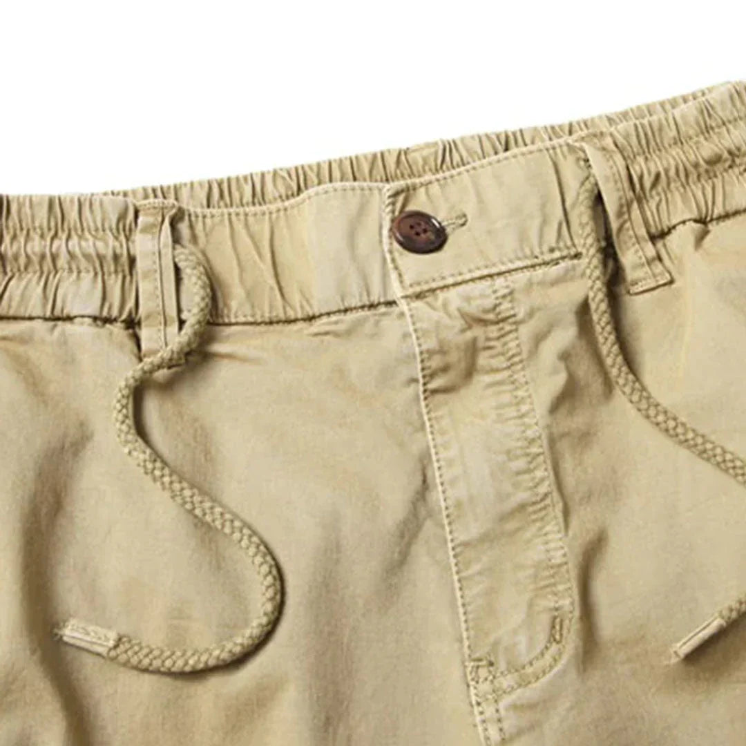 Robuuste Hoymans heren cargo broek, ontworpen voor comfort en duurzaamheid. Praktische zakken en relaxte fit.