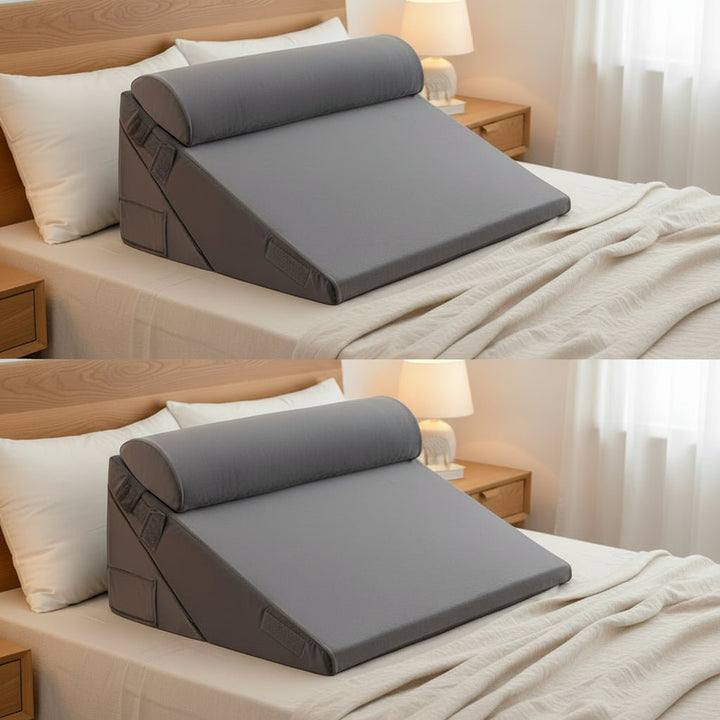 Luxe geheugenschuim kussen, ontworpen als wig voor therapeutische rug- en beenondersteuning.