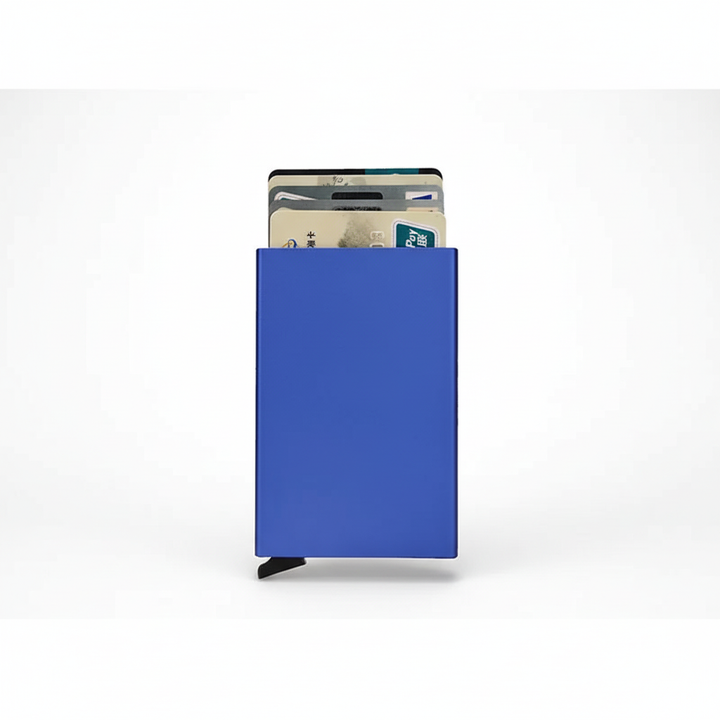 Achterkant van minimalistische RFID kaarthouder met geïntegreerde clip voor briefgeld. Praktisch voor heren.