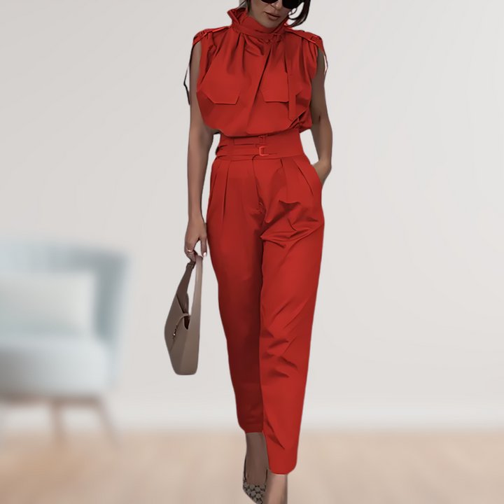 Luxe tweedelige set dames, slimfit pantalon en top. Ideaal voor elegante zakelijke kleding of casual mode.