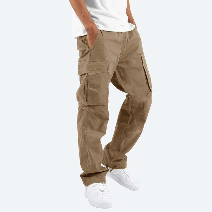 Stijlvolle heren cargo broek, veelzijdig voor urban en outdoor avonturen. Moderne pasvorm.
