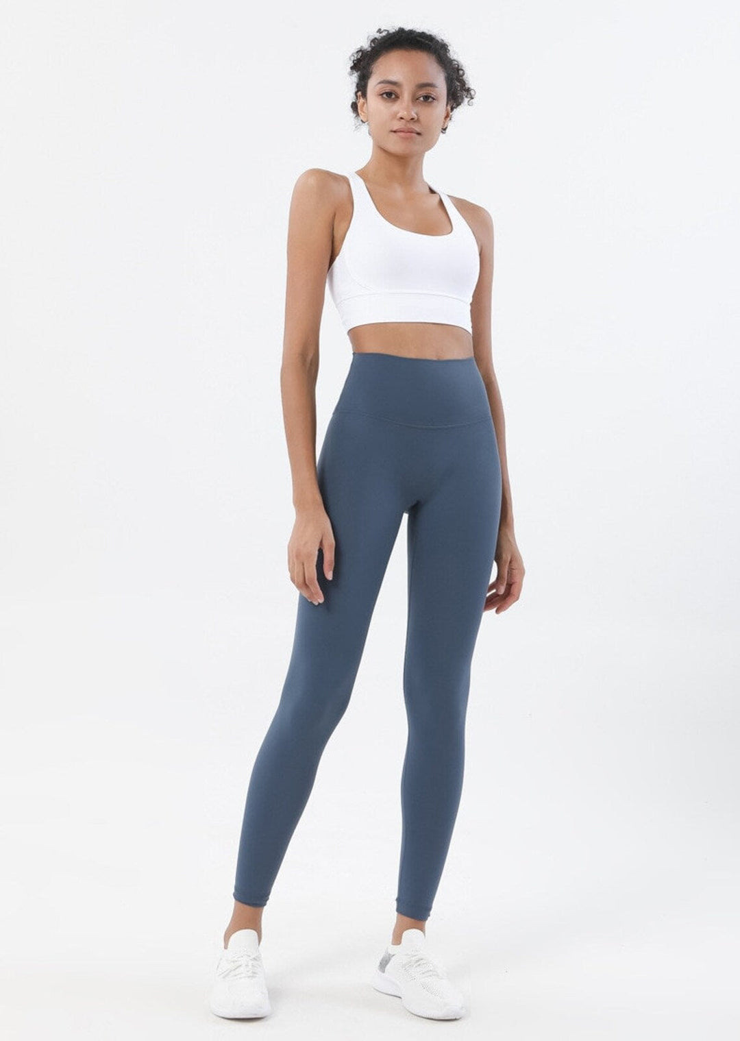 Comfortabele sportbeha voor dames, racerback rug, biedt medium ondersteuning tijdens training.
