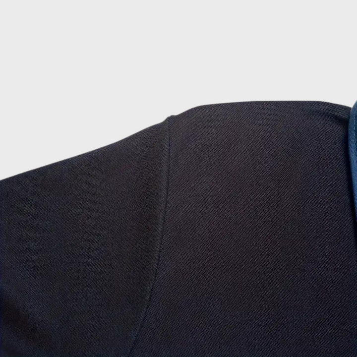 Relaxte pasvorm Hoymans heren polo, voor ultiem comfort en bewegingsvrijheid.