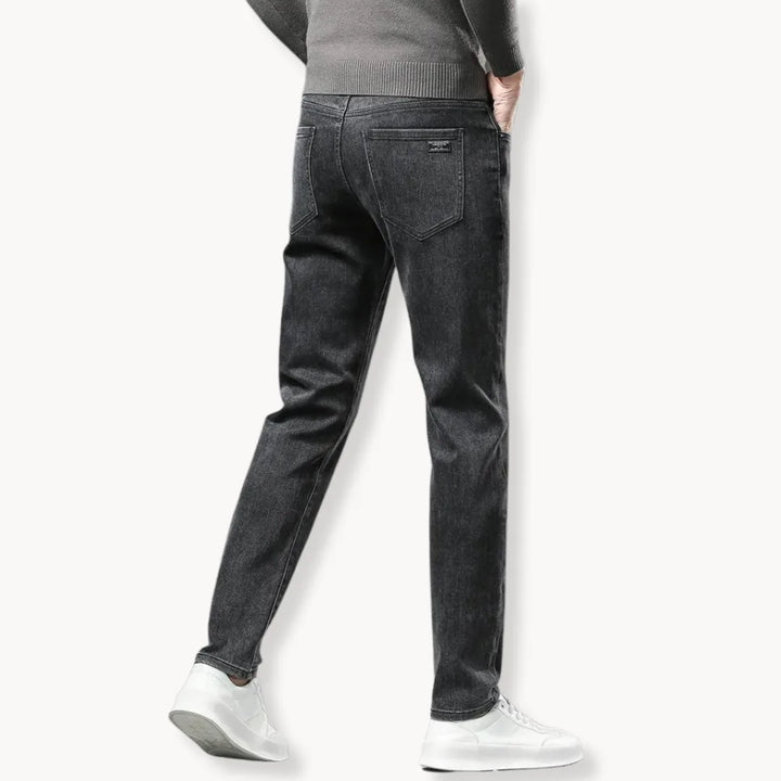 Donkergrijze warme heren straight-leg jeans, veelzijdige winterbroek voor casual comfort.