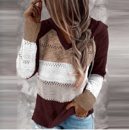 Trendy gestreepte damessweater, perfect voor casual lente- en zomeroutfits.