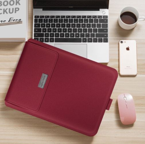 Verhoog je werkcomfort met deze draagbare laptophoes en ergonomische laptopstandaard, ook als muismat.