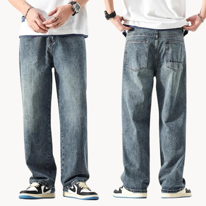 Heren retro jeans met rechte pasvorm, relaxed en comfortabel in klassiek blauw.