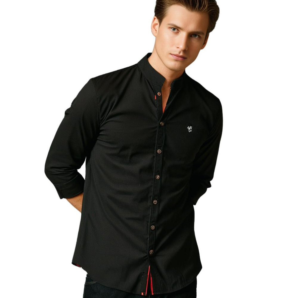 Close-up van de lange mouw van het Hoymans herenoverhemd, comfortabel opgerold. Perfect voor casual zomer.