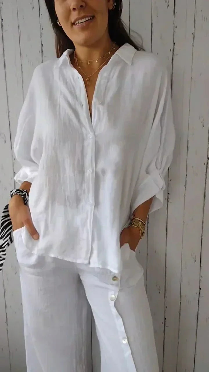 Comfortabele dames blouse met relaxte pasvorm en knoopsluiting, perfect voor een stijlvolle casual look.