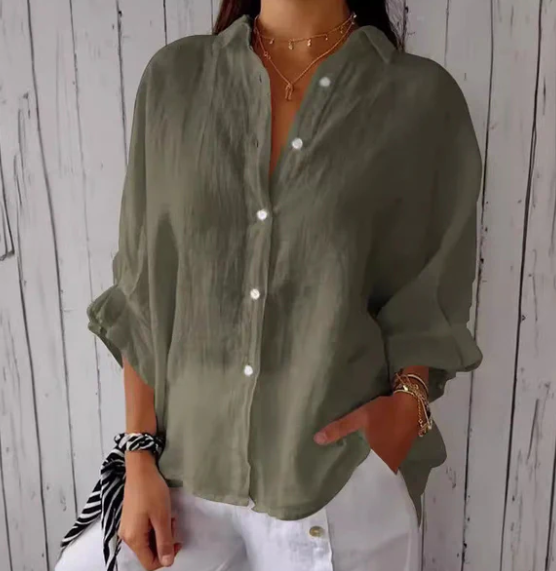 Stijlvolle damesblouse met knopen, perfect voor een comfortabele alledaagse casual of elegante look.