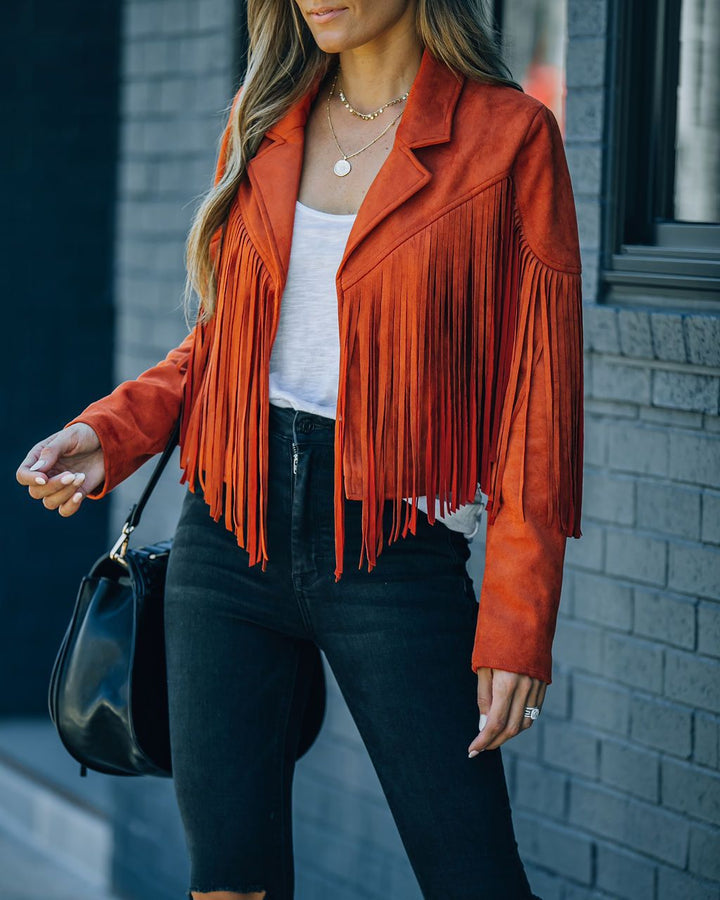 Damesjack met suede-look franjes. Luxe westernstijl voor modebewuste vrouwen.