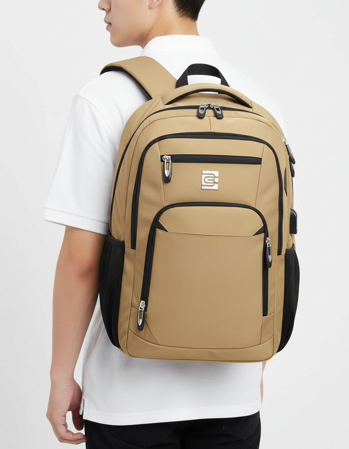 Ruim laptopvak in anti-diefstal rugzak SecureBag, geschikt voor 15,6 inch laptops. Ideaal voor school/werk.