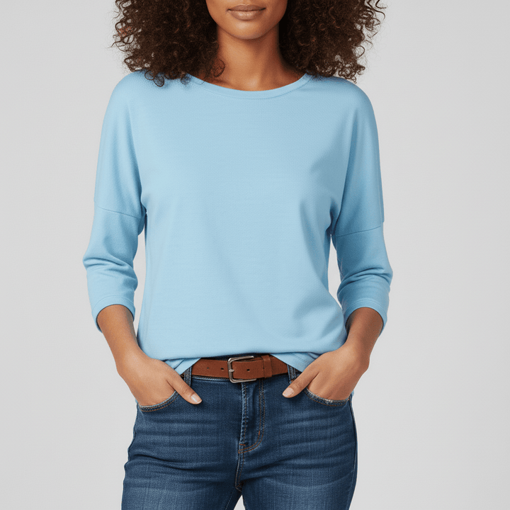 Basis dames top met driekwart mouwen en ronde hals, perfect voor lente en zomer.