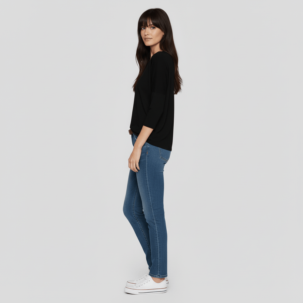 Veelzijdige Alyssa top: casual dames T-shirt met rondhals en driekwart mouwen.