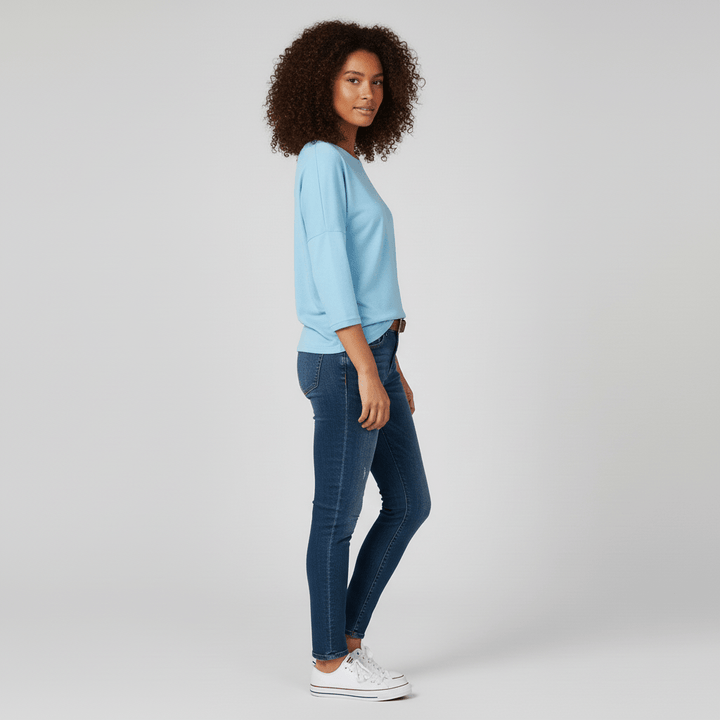 Stijlvolle effen dames top met driekwart mouwen en ronde hals, perfect voor elke dag.