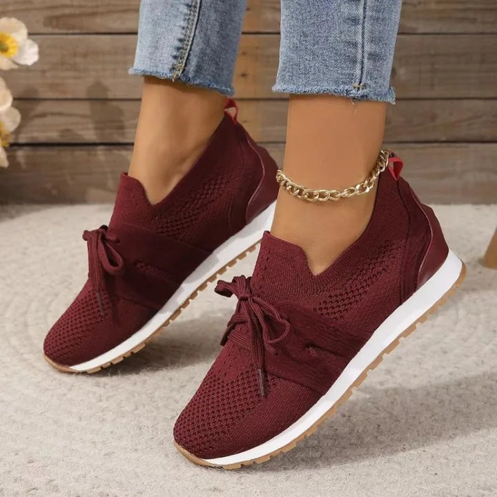Stijlvolle meerkleurige veterschoenen voor dames, met een dempende antislip zool voor ultiem loopcomfort.