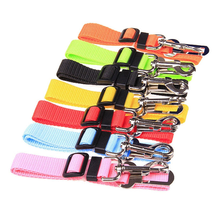 Autogordelaccessoire hond: Onmisbaar autogordelaccessoire voor honden. Verhoogt de veiligheid van je trouwe viervoeter onderweg.