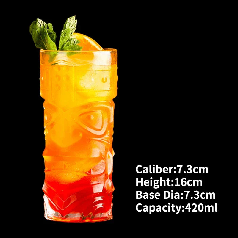 Vrolijke handgemaakte mok, ideaal voor al je favoriete cocktails.
