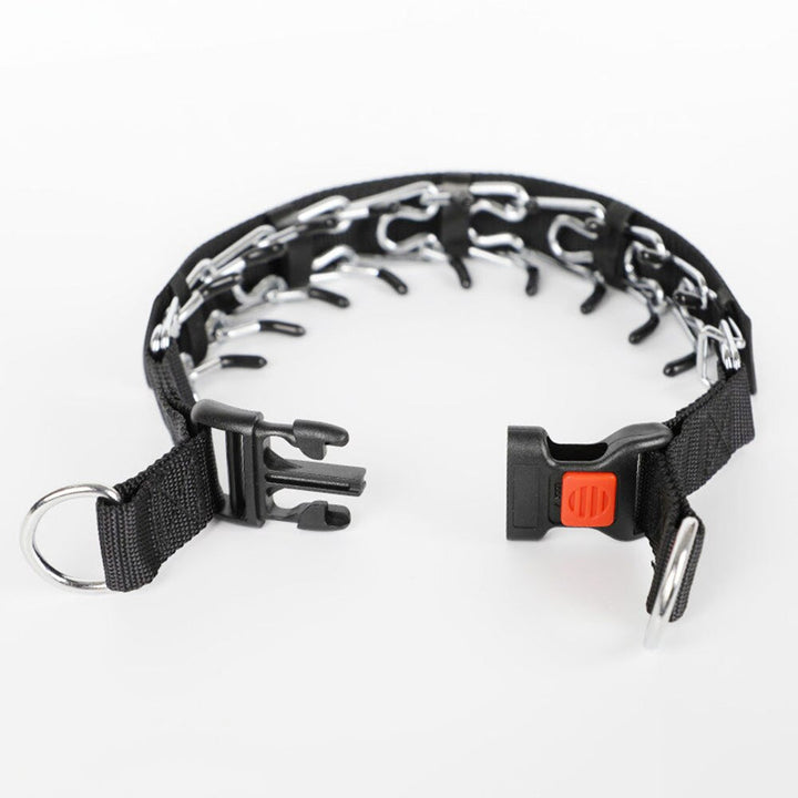 Metalen pinchershalsband voor hondentraining, comfortabel en duurzaam. Ideaal voor gehoorzaamheid en controle.
