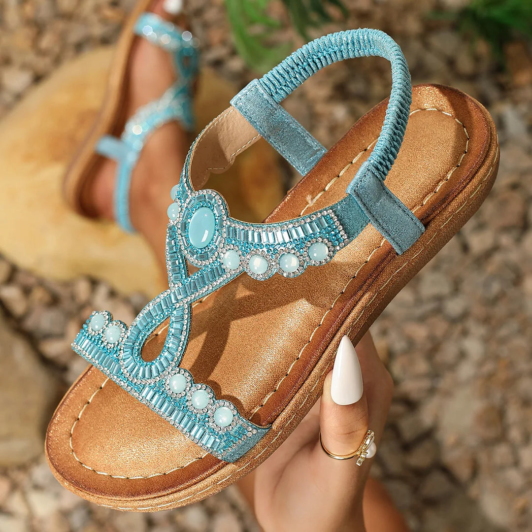 Trendy dames sandalen met strass en glitters; perfecte platte schoenen voor een modieuze zomerlook.