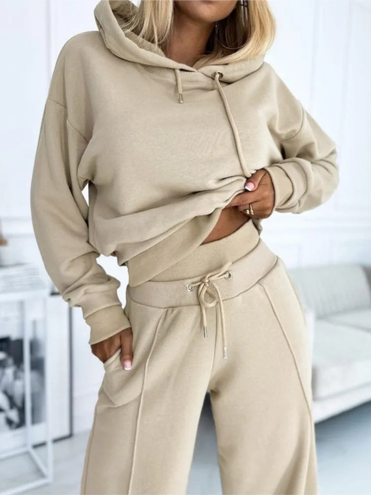 Dames tweedelige jogging lounge set met hoodie en wijde pijpen, comfortabel en stijlvol voor vrije tijd.