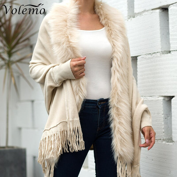 Elegante abrikooskleurige AbbysScarf dames sjaal van imitatiebont. Zacht en warm voor de winter.