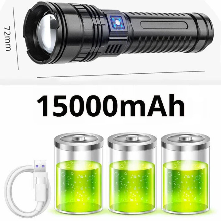 Compacte 10000 lumen LED zaklamp voor veiligheid en helder zicht tijdens avondwandelingen of stroomuitval.