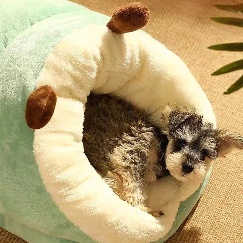 Opvouwbaar hondenbed, ideaal voor reizen en thuis, biedt wintercomfort voor honden van elk formaat.