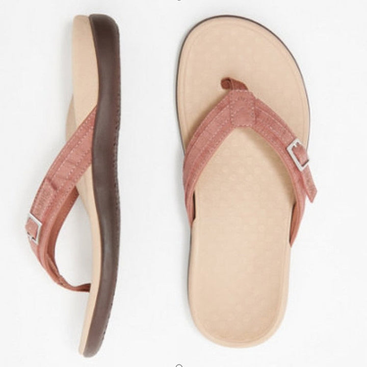 Comfortabele orthopedische wandelsandalen voor dames; perfect voor lange zomerse dagen.