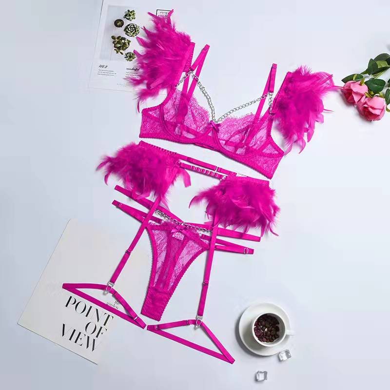 Geschenkverpakking van de Mirella lingerieset. Perfect cadeau-idee voor dames.