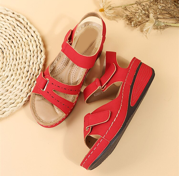 Orthopedische comfort sandalen voor dames, met duurzame klittenbandsluiting en demping.