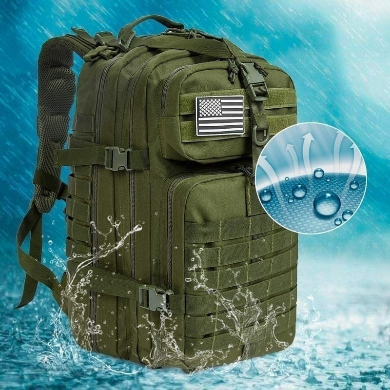 Grote reisrugzak 50 liter voor heren, ideaal als backpack voor avontuurlijke kampeervakanties.