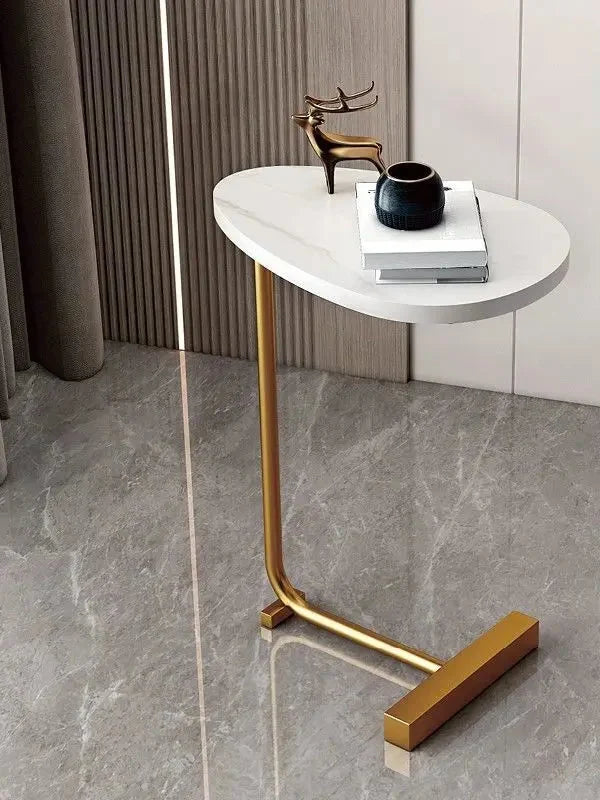Praktische moderne bijzettafel, compact design en veelzijdig voor elk huis.
