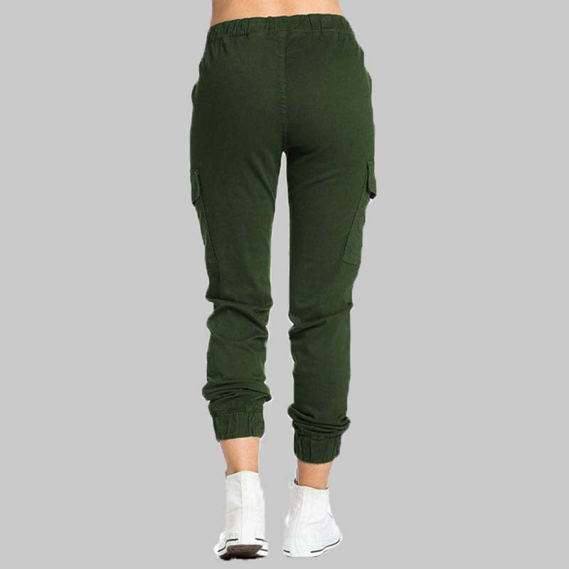 Stijlvolle dames broek: cargo model in polyester, trendy en comfortabel voor dagelijks gebruik.