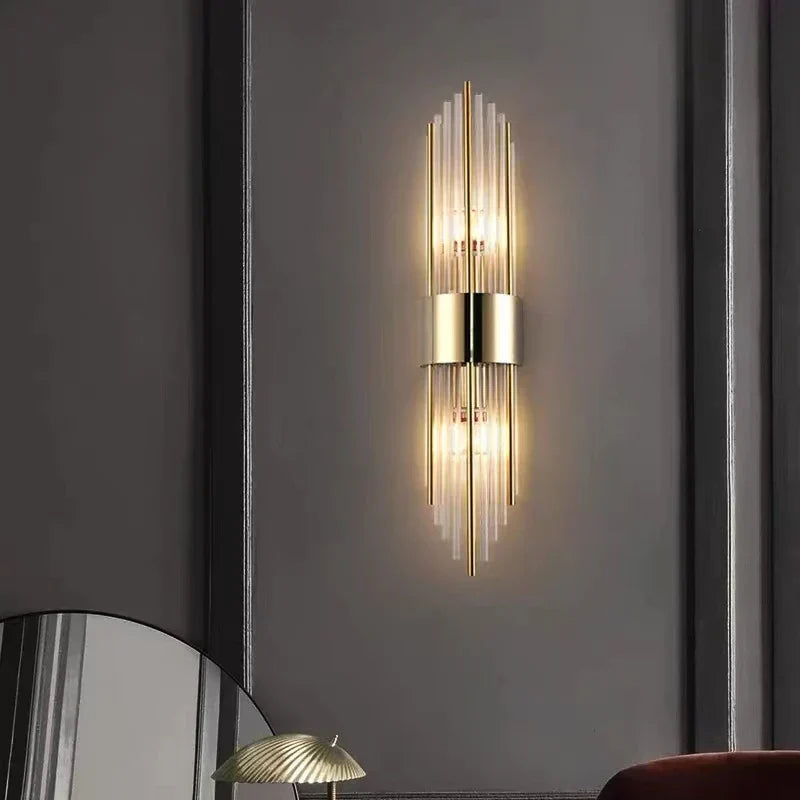 Gouden en zwarte ANU LED wandlamp voor moderne sfeerverlichting. Perfecte luxe lamp voor slaapkamer of hal.