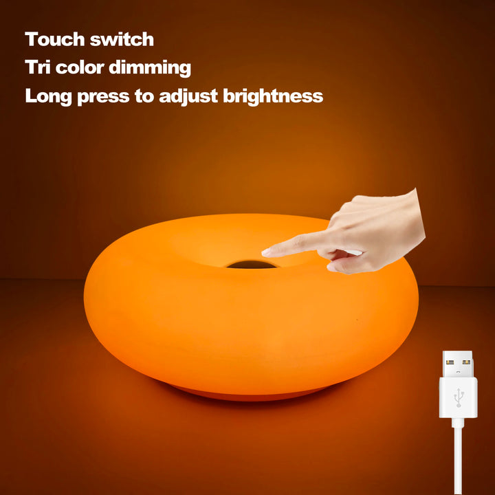 Duurzaam PE kunststof van de AURORA GLO sfeerlamp; robuust, wit design en egale lichtverspreiding.