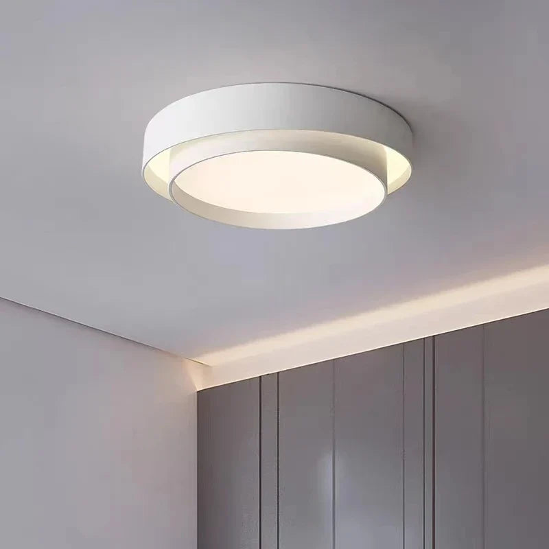 LED plafondlamp, energiezuinig en dimbaar, voor een sfeervolle woonkamer.