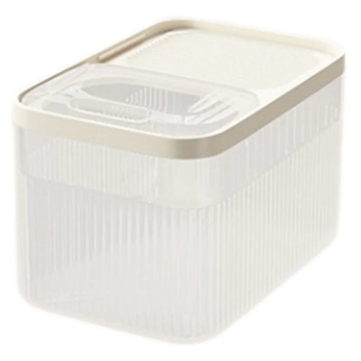 Duurzame plastic voerbox, 5kg capaciteit. Luchtdichte opslag voor vers hondenvoer en kattenvoer.