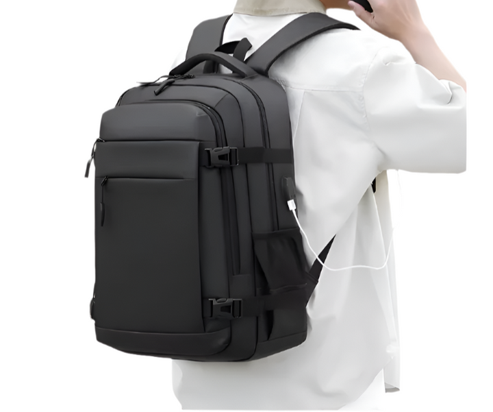 Comfortabele waterdichte heren rugzak met ergonomische banden en laptopvak, perfect voor dagelijks gebruik.