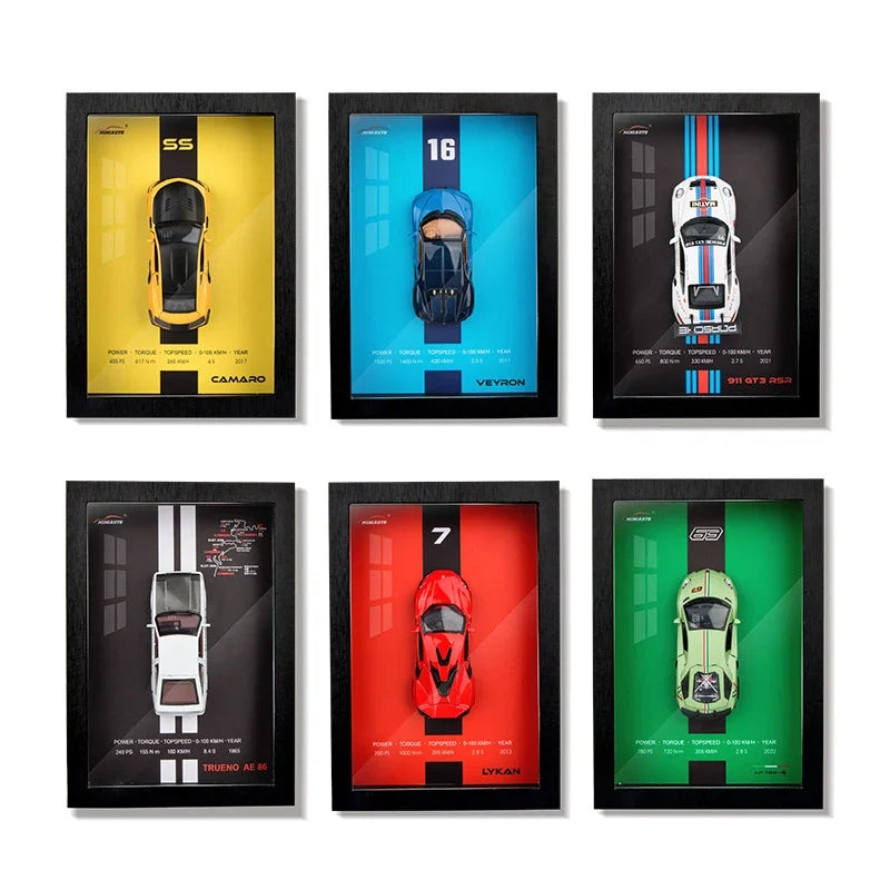 Gedetailleerd die-cast 3D automodel in zwarte lijst, exclusieve kunst voor verzamelaars en interieur design.