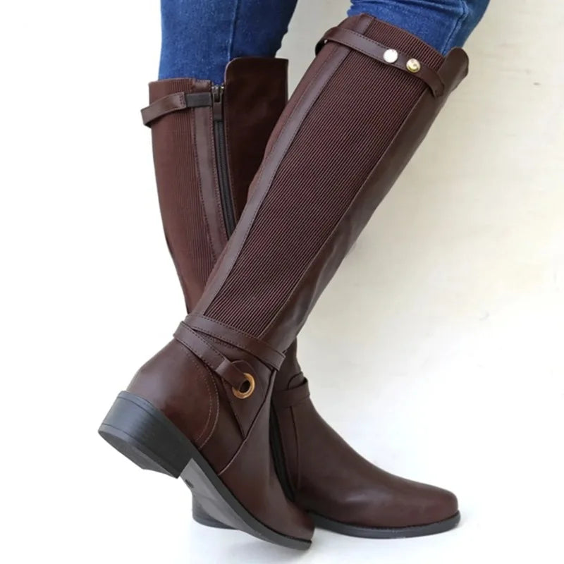 Moderne dameslaarzen met dikke hak; ideaal als warme winterlaarzen en najaarsschoenen.