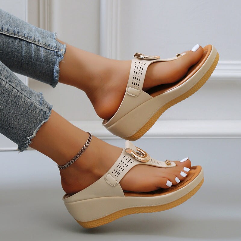 Stijlvolle dames sandalen, orthopedisch, met verstelbare bandjes voor maximaal comfort.
