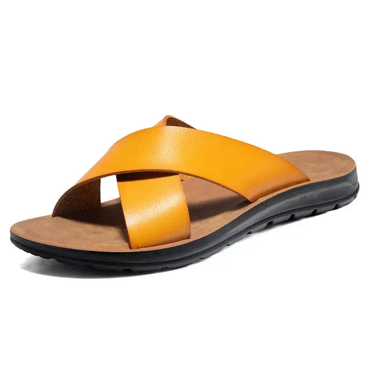 Klassieke comfortabele heren zomerslippers van leer, veelzijdig voor elke casual gelegenheid.