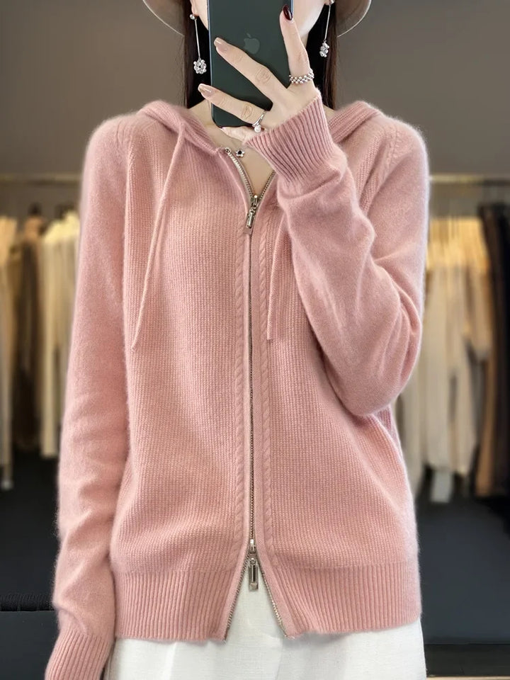 Stijlvol dames wintervest, casual mode voor dames. Een warme trui voor comfort en looks in het najaar.