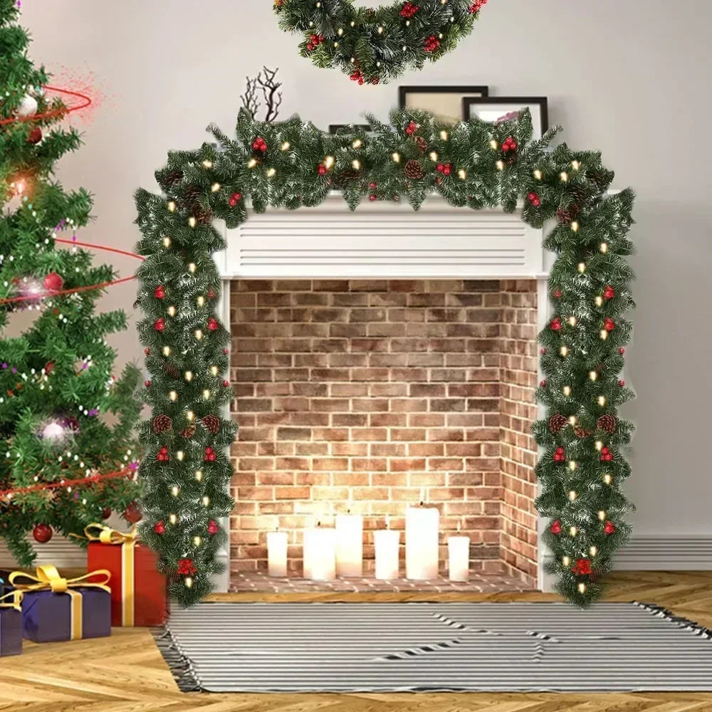 Luxe kerst guirlande met warm wit LED licht, ideaal als kerstdecoratie voor de feestdagen.