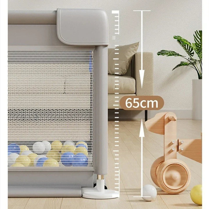 Grote kinderbox vol kleurrijk babyspeelgoed voor uren speelplezier. Veilige speelruimte voor kinderkamer.