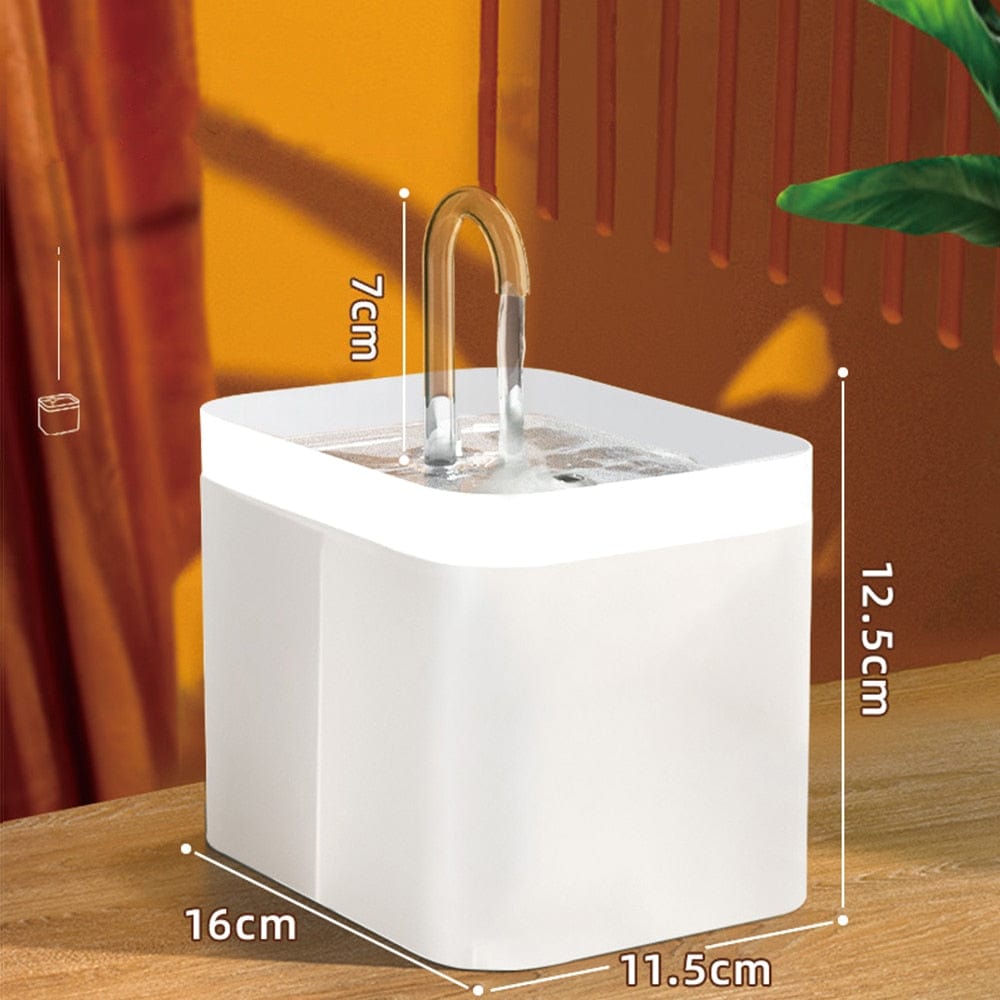 Eenvoudig te reinigen automatische drinkbak voor katten, garandeert altijd fris en zuurstofrijk water voor huisdieren.