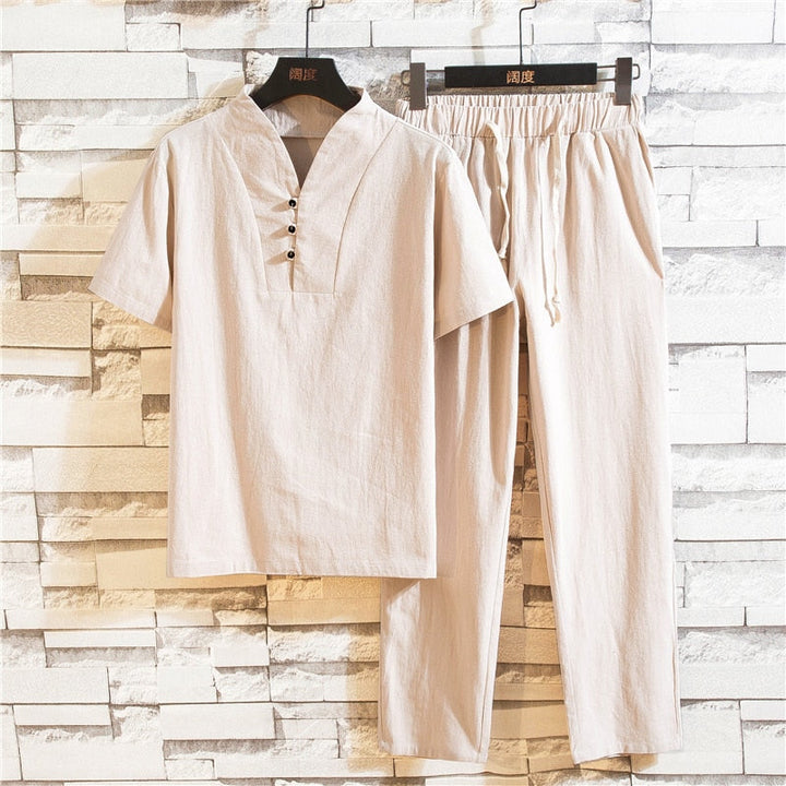 Complete heren Luno outfit: modern T-shirt en korte broek. Stijlvolle en luchtige set voor de zomer.