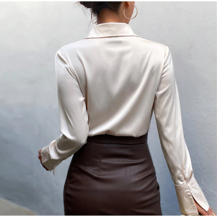 Sammie Satin dames blouse, een stijlvolle keuze voor een professionele kantooroutfit.