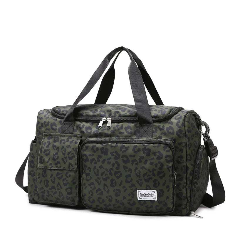 Duurzame unisex reistas met ruime compartimenten, perfect als weekend- of sporttas. Ideale reisbagage.